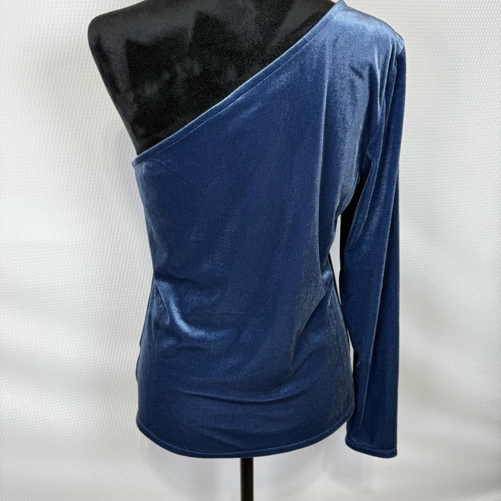 Old Navy Elegant Velvet One-Shoulder Large Blue Top NWT - Picture 3 of 10